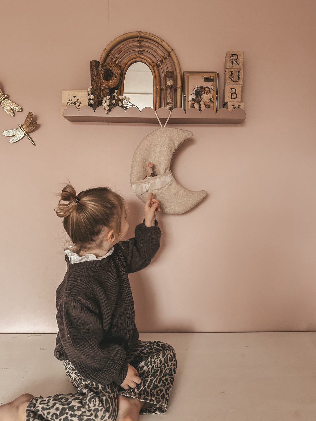 WANDHANGER MAAN MET RUFFLE