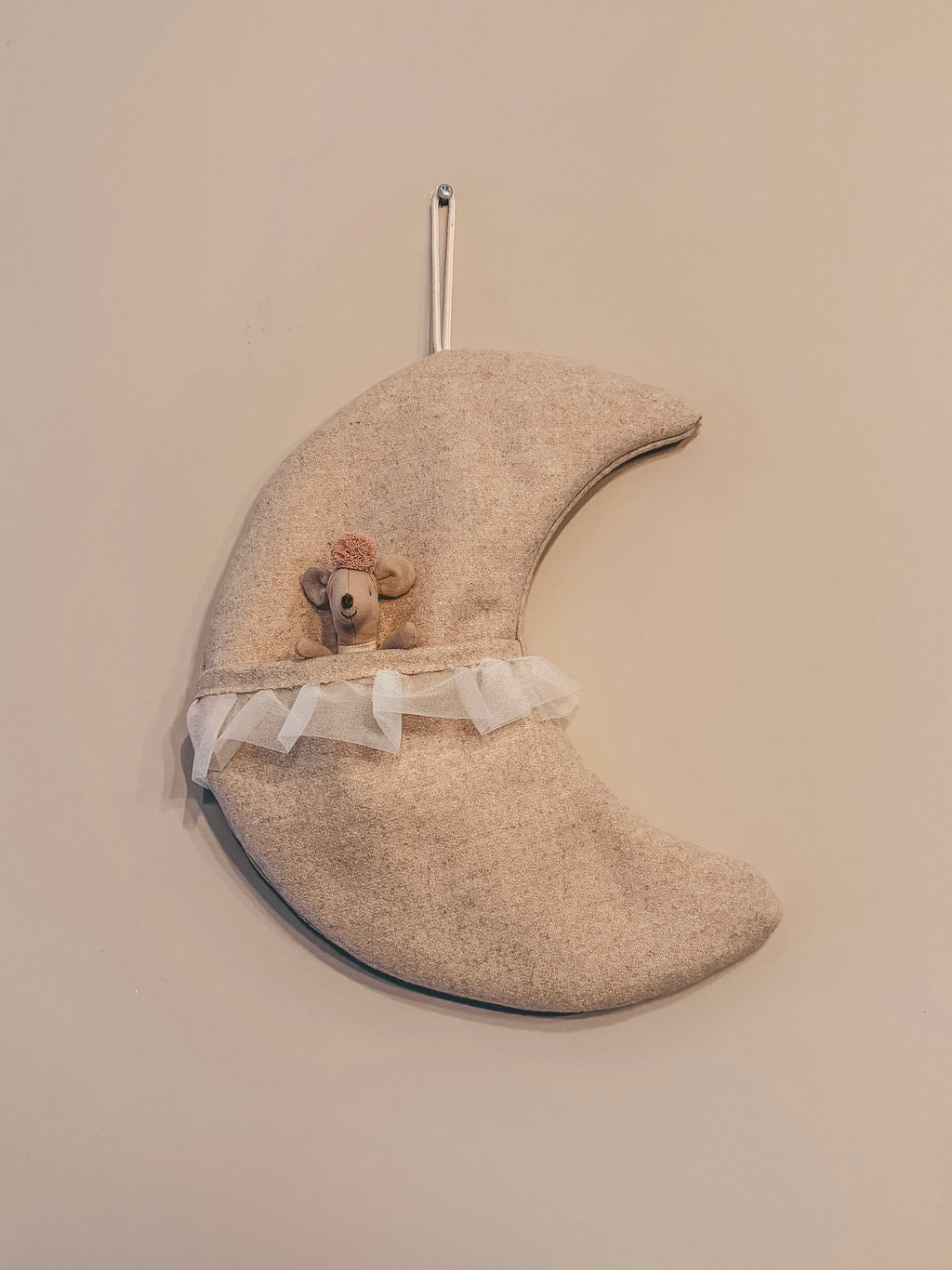 WANDHANGER MAAN MET RUFFLE