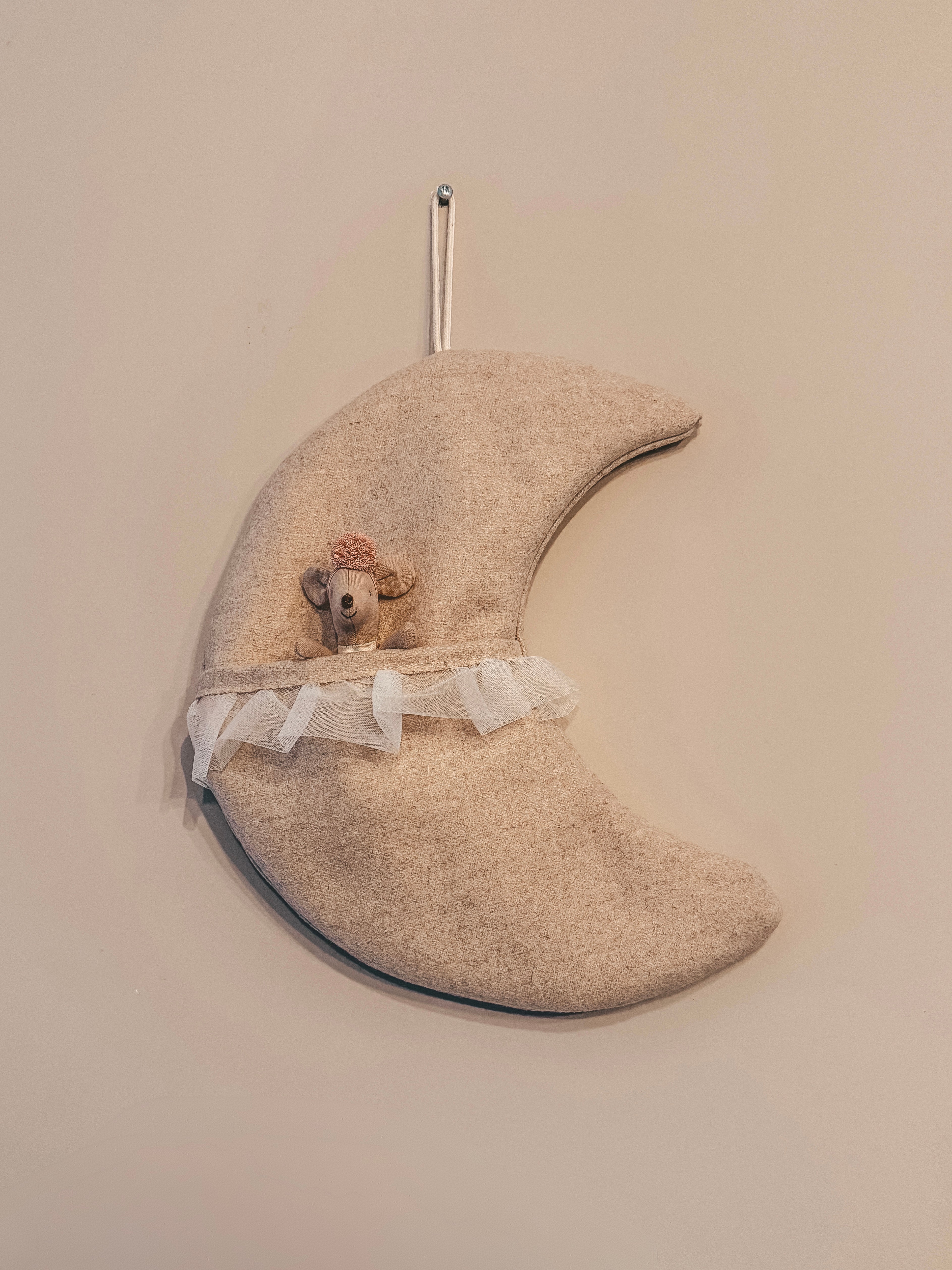 WANDHANGER MAAN MET RUFFLE